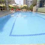 Klas Dom מלון